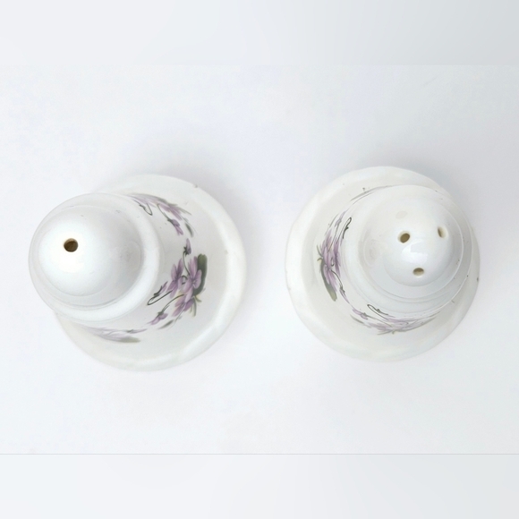 Sandford Fine Bone China Violet Salt & Pepper Shakers – Made in England - Picture 5 of 7